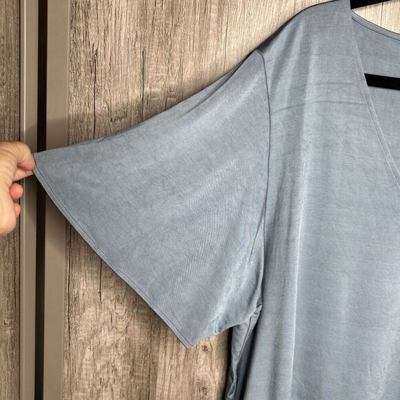 Vince Top V Neckline Flutter Sleeve Blue Color Size 1X - Picture 6 of 8